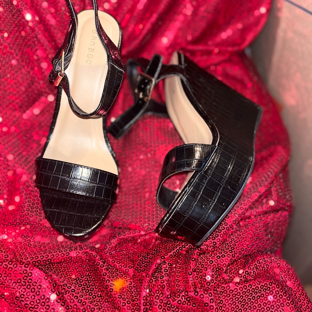 Bamboo Black Wedge Sandals for Women